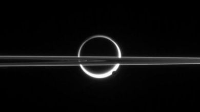 NASA Rilis Foto dari Bulan Saturnus