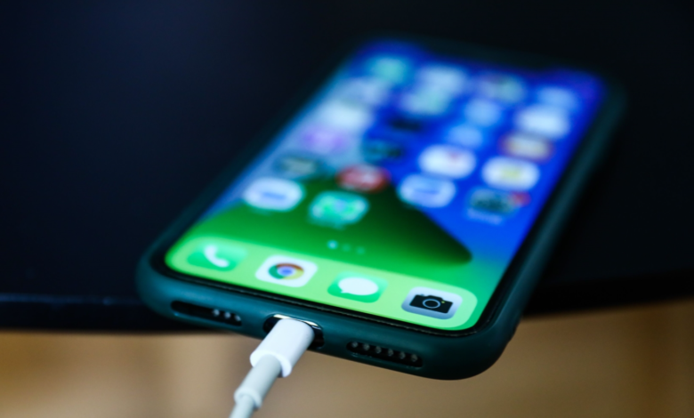 Kenapa iPhone Tidak Bisa Di Cas