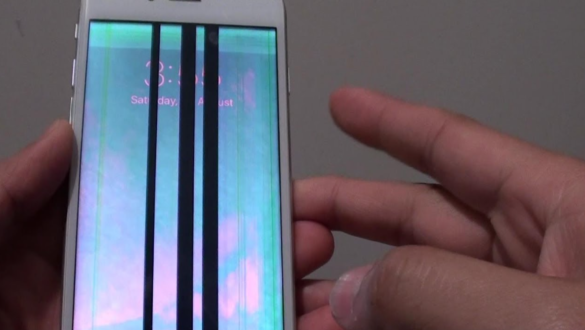 Kenapa Ada Garis Hitam di Layar HP?